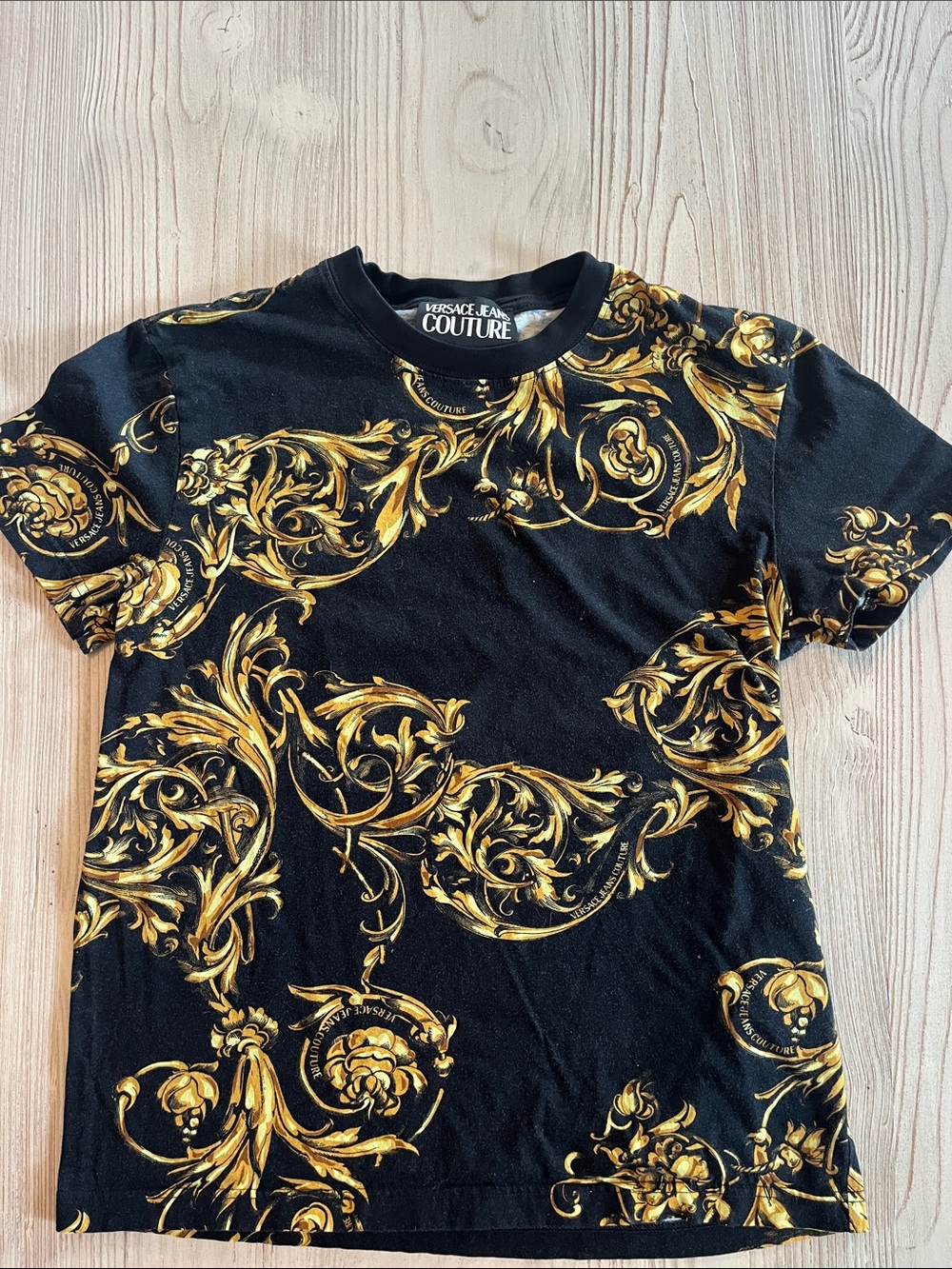 Versace Jeans Couture black gold print logo T shirt size small unisex
